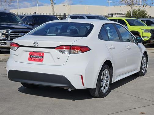 2025 Toyota Corolla LE