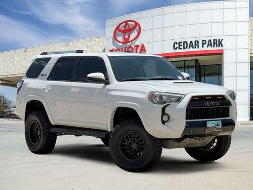 Super White 2017 Toyota 4Runner TRD Pro