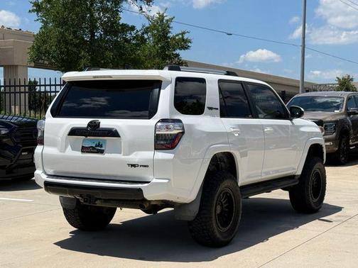 Super White 2017 Toyota 4Runner TRD Pro