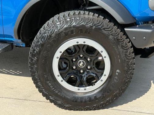 Blue Metallic 2024 Ford Bronco Badlands