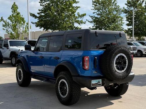 Blue Metallic 2024 Ford Bronco Badlands