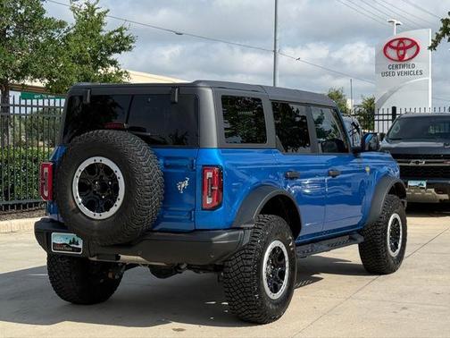 Blue Metallic 2024 Ford Bronco Badlands