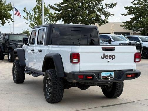 Bright White Clearcoat 2021 Jeep Gladiator Mojave