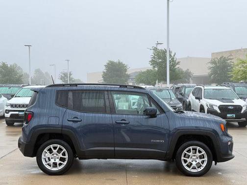 Slate Blue Pearlcoat 2020 Jeep Renegade Latitude