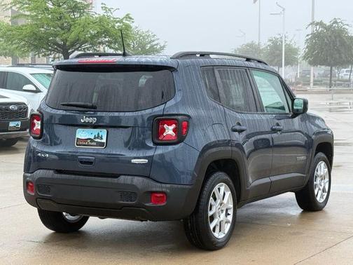 Slate Blue Pearlcoat 2020 Jeep Renegade Latitude