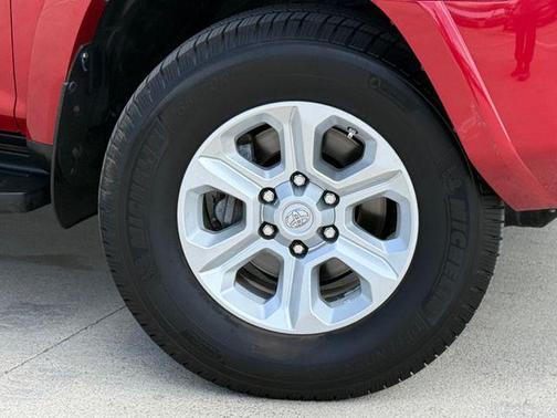 Barcelona Red Metallic 2016 Toyota 4Runner SR5 Premium