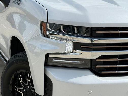 Pearl 2022 Chevrolet Silverado 1500 Limited High Country