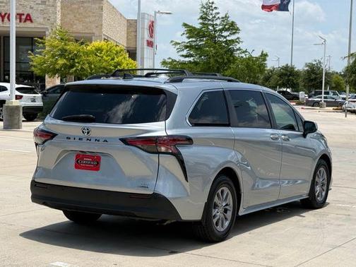 Celestial Silver Metallic 2022 Toyota Sienna XLE