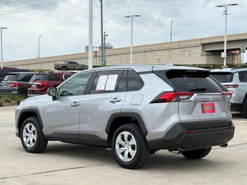2025 Toyota RAV4 LE