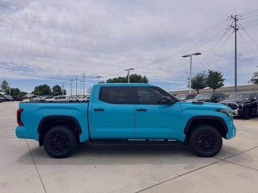 Wave 2026 Toyota Tundra Hybrid TRD Pro