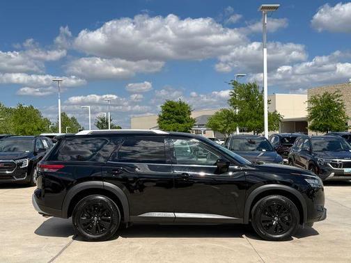 Black 2025 Nissan Pathfinder SL