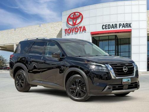 Black 2025 Nissan Pathfinder SL