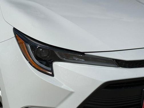 Ice 2025 Toyota Corolla LE