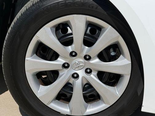 Ice 2025 Toyota Corolla LE