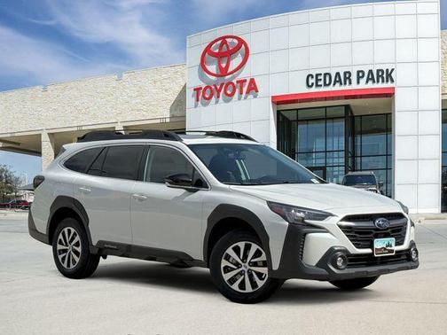 Crystal White Pearl 2025 Subaru Outback Premium