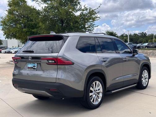 Metal 2026 Toyota Grand Highlander Platinum