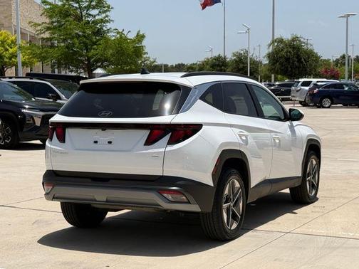 White Pearl 2026 Hyundai TUCSON SEL