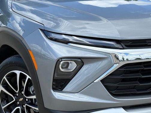 Sterling Gray Metallic 2025 Chevrolet Trailblazer LT