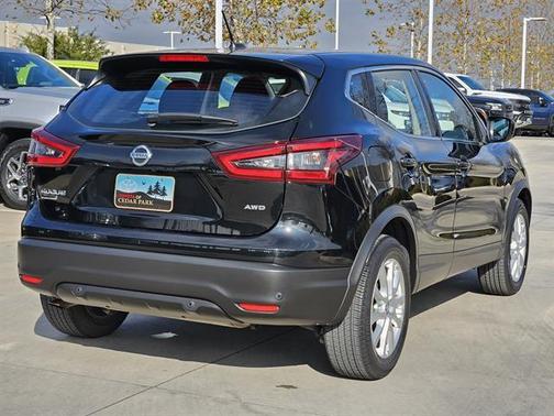 2022 Nissan Rogue Sport S