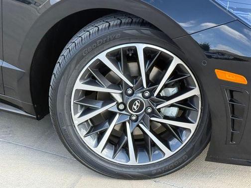 Phantom Black 2020 Hyundai SONATA Limited