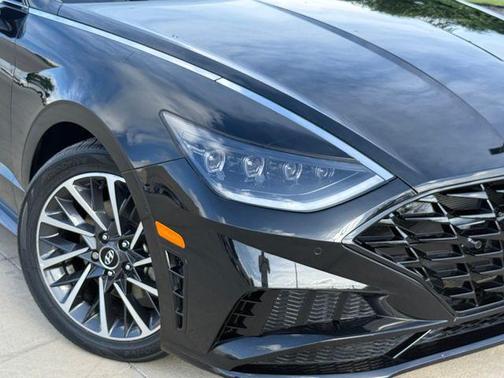 Phantom Black 2020 Hyundai SONATA Limited