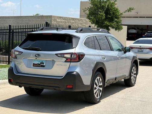 Ice Silver Metallic 2025 Subaru Outback Premium