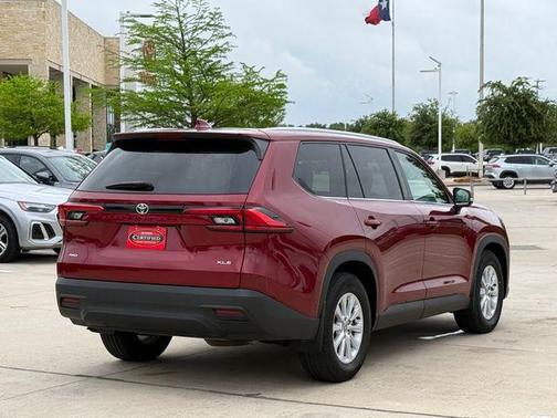 Pearl 2024 Toyota Grand Highlander XLE