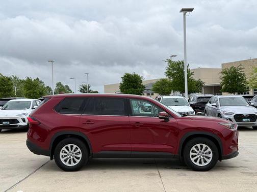 Pearl 2024 Toyota Grand Highlander XLE