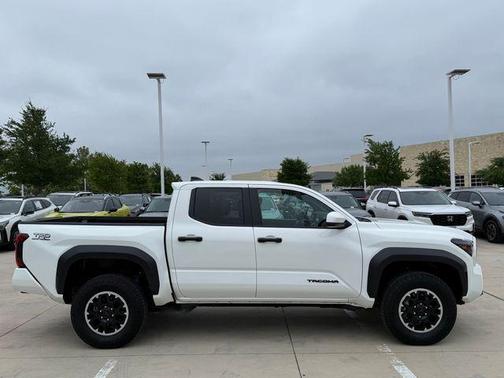 Ice 2025 Toyota Tacoma TRD Off Road