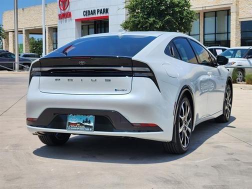 2025 Toyota Prius Plug-In Hybrid XSE