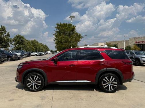 Scarlet Ember 2023 Nissan Pathfinder Platinum