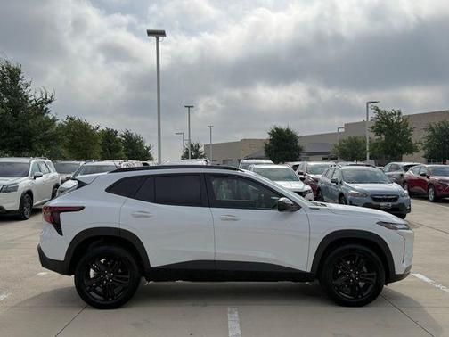Summit White 2024 Chevrolet Trax ACTIV