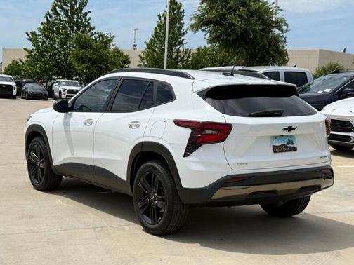 Summit White 2024 Chevrolet Trax ACTIV
