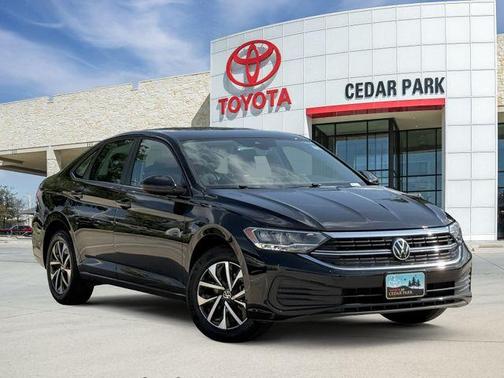 Deep Black Pearl Effect 2024 Volkswagen Jetta 1.5T S