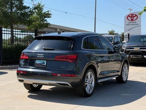 Manhattan Gray Metallic 2019 Audi Q5 2.0T Premium Plus