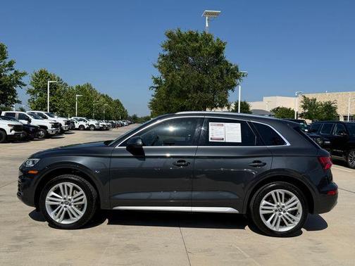 Manhattan Gray Metallic 2019 Audi Q5 2.0T Premium Plus