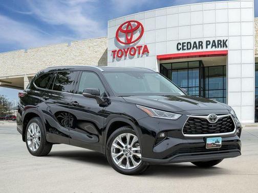 Midnight Black Metallic 2024 Toyota Highlander Limited