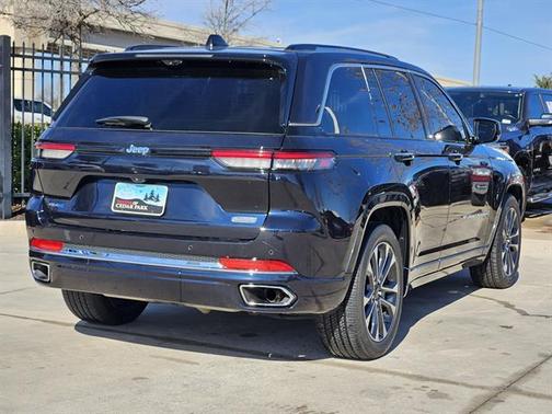 2022 Jeep Grand Cherokee 4xe Overland