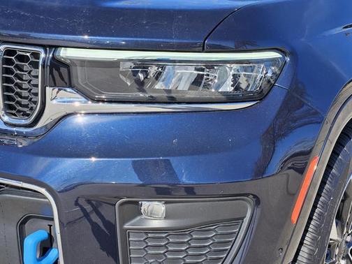 2022 Jeep Grand Cherokee 4xe Overland