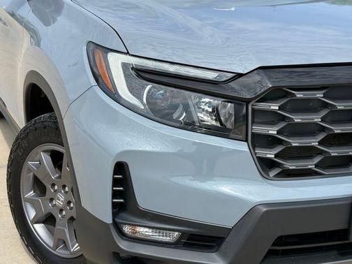Sonic Gray Pearl 2024 Honda Passport TrailSport