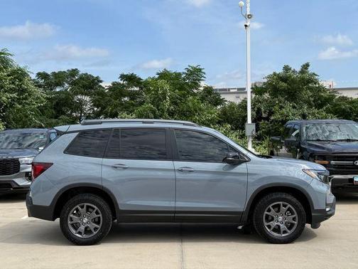 Sonic Gray Pearl 2024 Honda Passport TrailSport