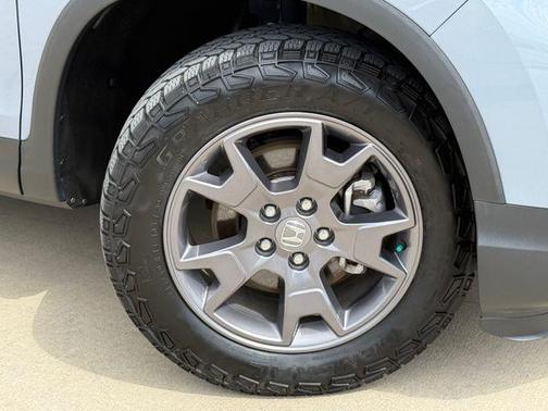 Sonic Gray Pearl 2024 Honda Passport TrailSport