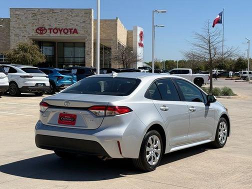 2025 Toyota Corolla LE