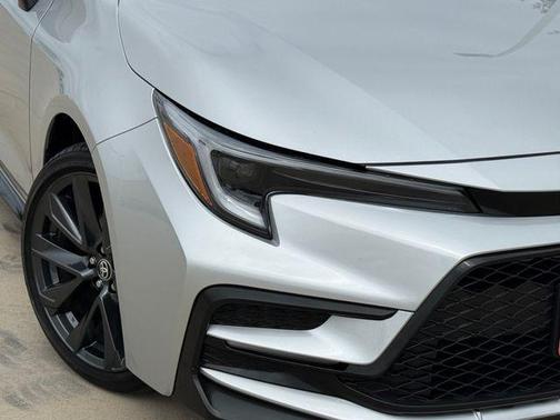 Classic Silver Metallic 2025 Toyota Corolla SE