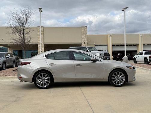 2025 Mazda Mazda3 FWD w/Preferred Package