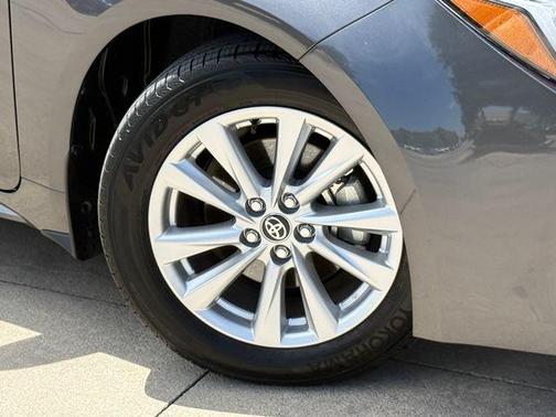 Midnight Black Metallic 2026 Toyota Corolla Hatchback SE