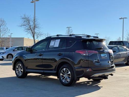 2016 Toyota RAV4 Hybrid XLE