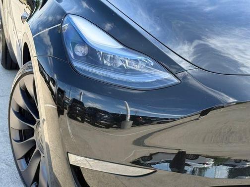Black 2025 Tesla Model Y Performance