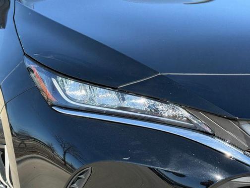 2022 Toyota Venza LE