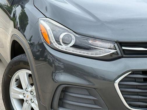 Gray Metallic 2017 Chevrolet Trax LT